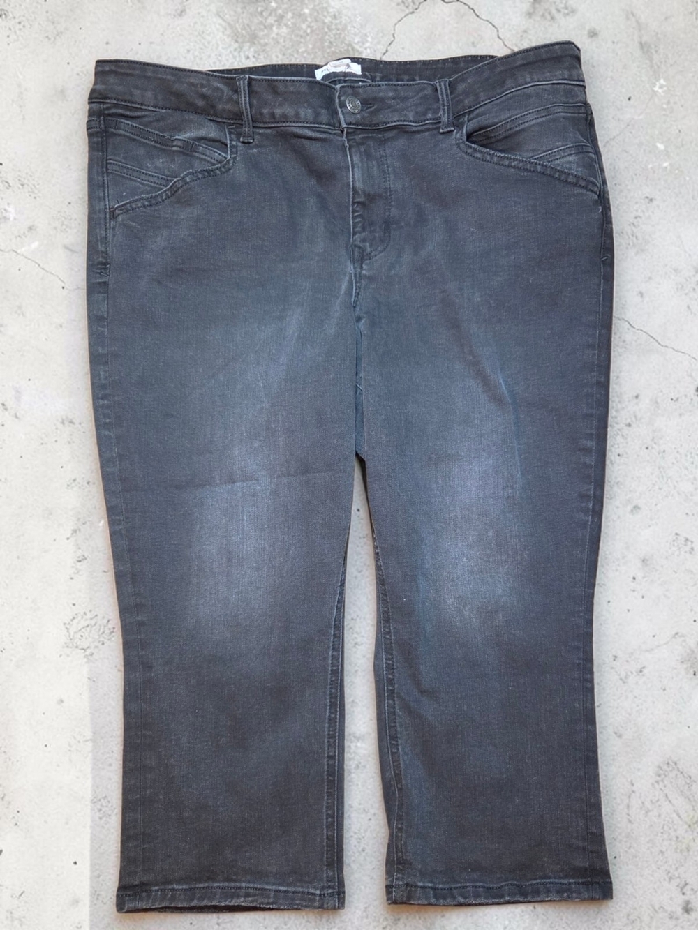 Maurices M Jeans Gray Denim Crops Size 20W Plus Size Washed Black 20 Inseam **